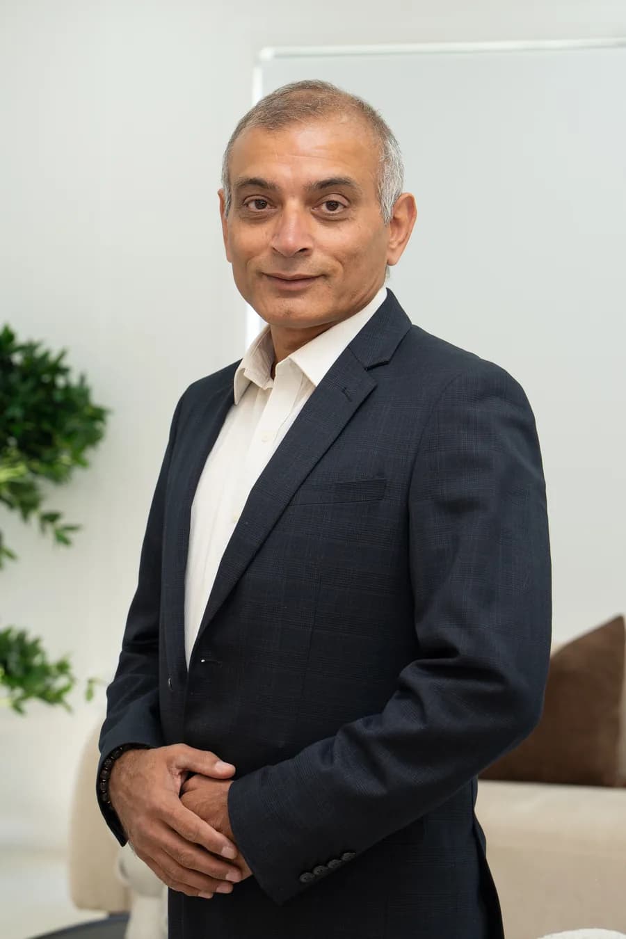 Portrait of Pankaj Juneja, buyers agent partner to TLS Real Estate Agents